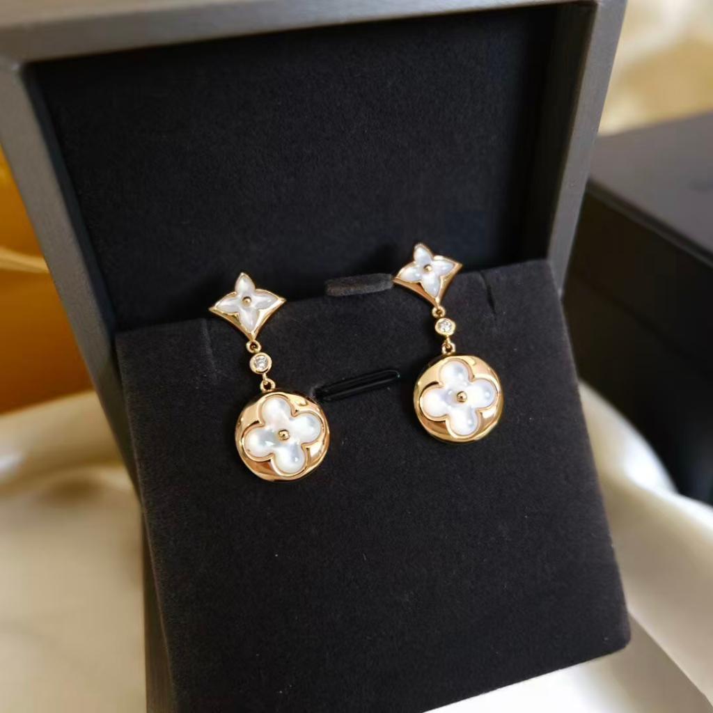 02Luxury high-end sensitive ear classic mother model, medieval model