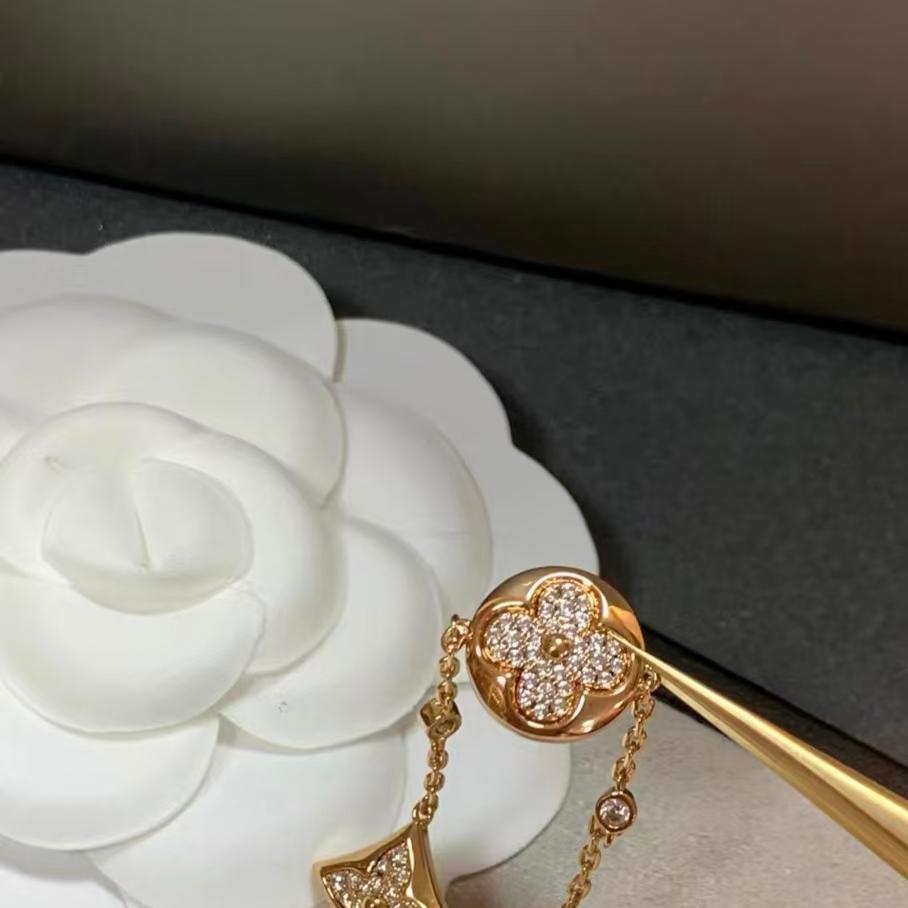 12 Explosive Four Herbs Rose Golden Hand 2025 New Luxury Essence Medieval First Product