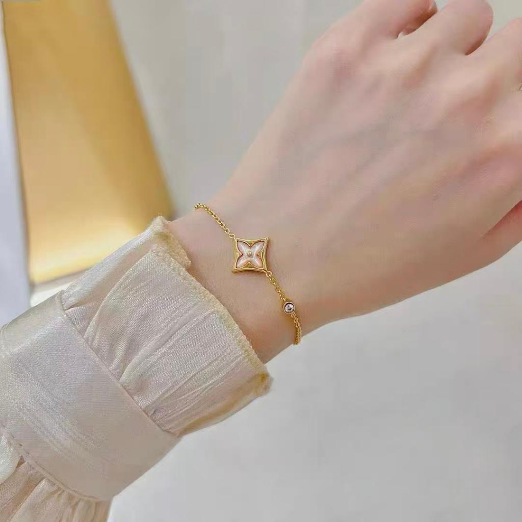 13 18K rose gold hand + women's Russian 585 gold + still trendy + new product with female head.