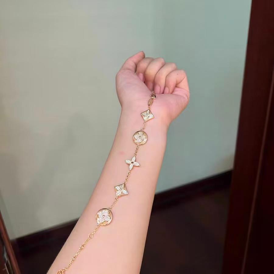 11 Four grass, mother, luxury, explosive, luxury without fading, still hand, ins female versatile version