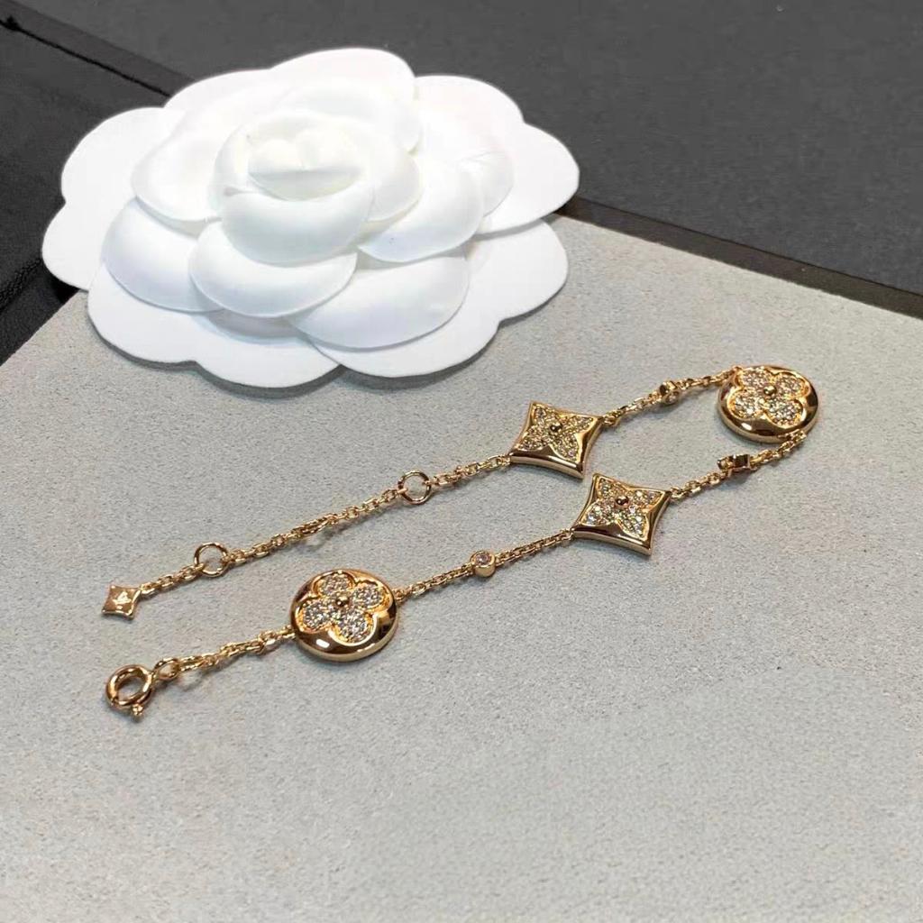 12 Explosive Four Herbs Rose Golden Hand 2025 New Luxury Essence Medieval First Product