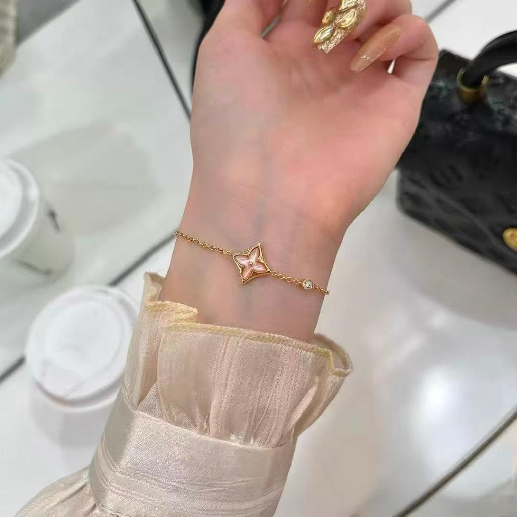 13 18K rose gold hand + women's Russian 585 gold + still trendy + new product with female head.